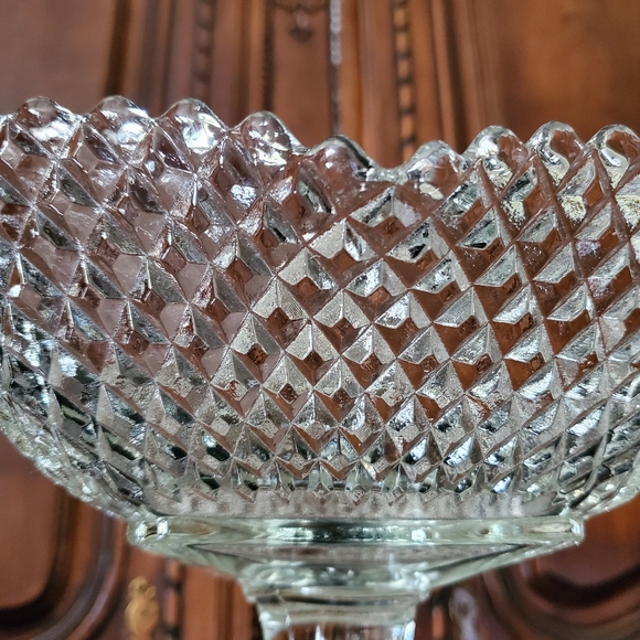 1950s L.E. Smith Diamond Point Ruffle Edged Compote - Picture 7 of 16